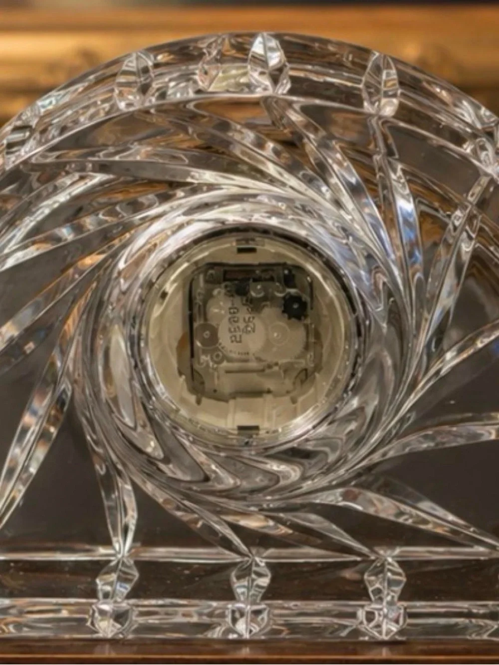 Vintage Mikasa Lead Crystal Spiral Crescent Mantel Clock